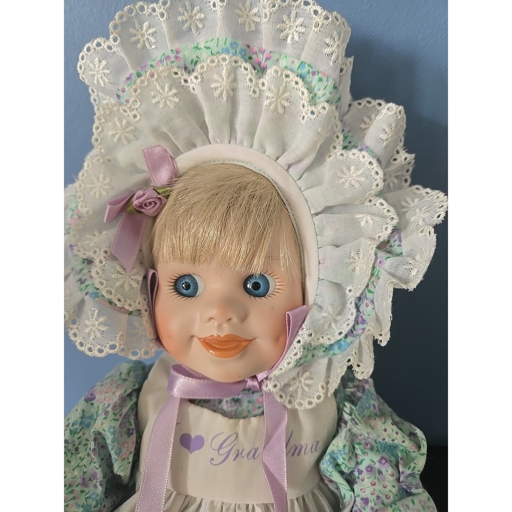 ASHTON DRAKE HOLLY HUNT BONNET BABIES PORCELAIN DOLL 1991 "I LOVE GRANDMA". - Picture 2 of 7